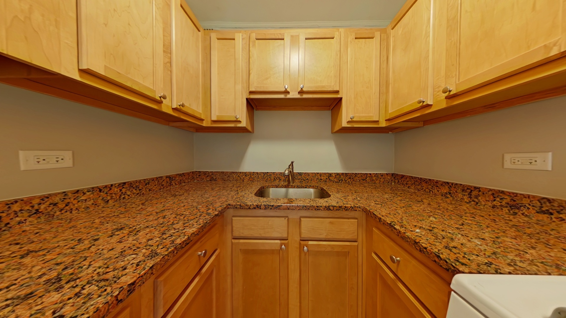 601 West Deming Place, Unit 602 Chicago, IL 60614 - Photo 4 of 5
