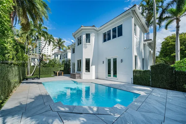 $2,650,000 | 3703 Northeast 199th Street, Aventura, FL 33180