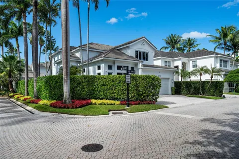 $2,650,000 | 3703 Northeast 199th Street, Aventura, FL 33180