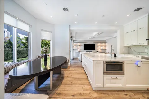 $2,650,000 | 3703 Northeast 199th Street, Aventura, FL 33180