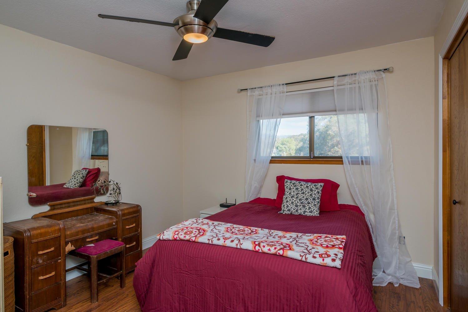 27152 Twin Ponds Road Clovis, CA 93619 - Photo 13 of 38 Gallery Image 13