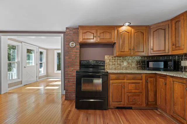 $399,000 | 414 Harrison Road, Naples, ME 04055