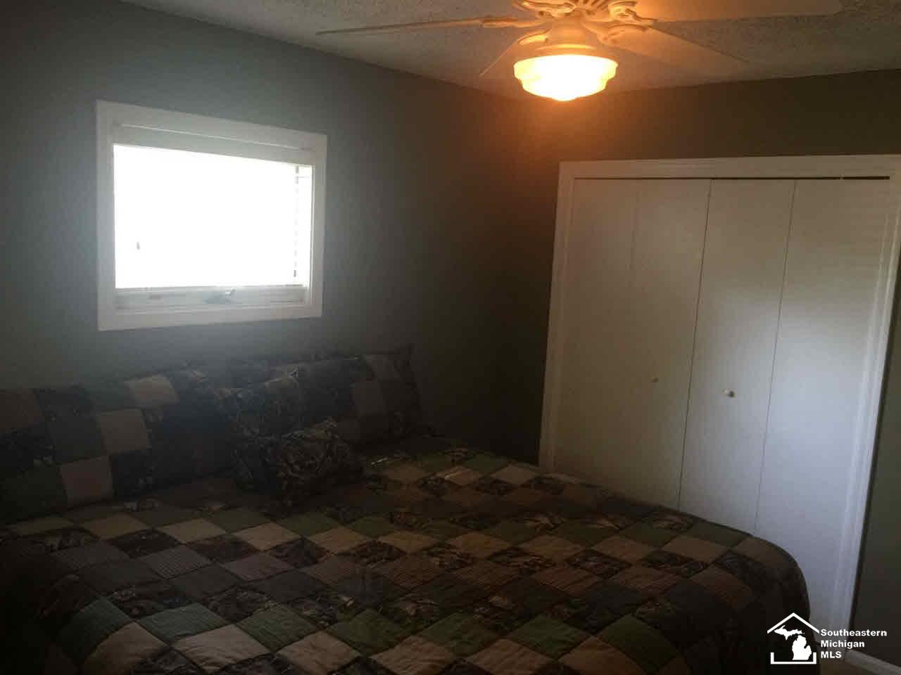 296 Lasalle Road Monroe, MI 48162 - Photo 9 of 23 20440210-8.JPG