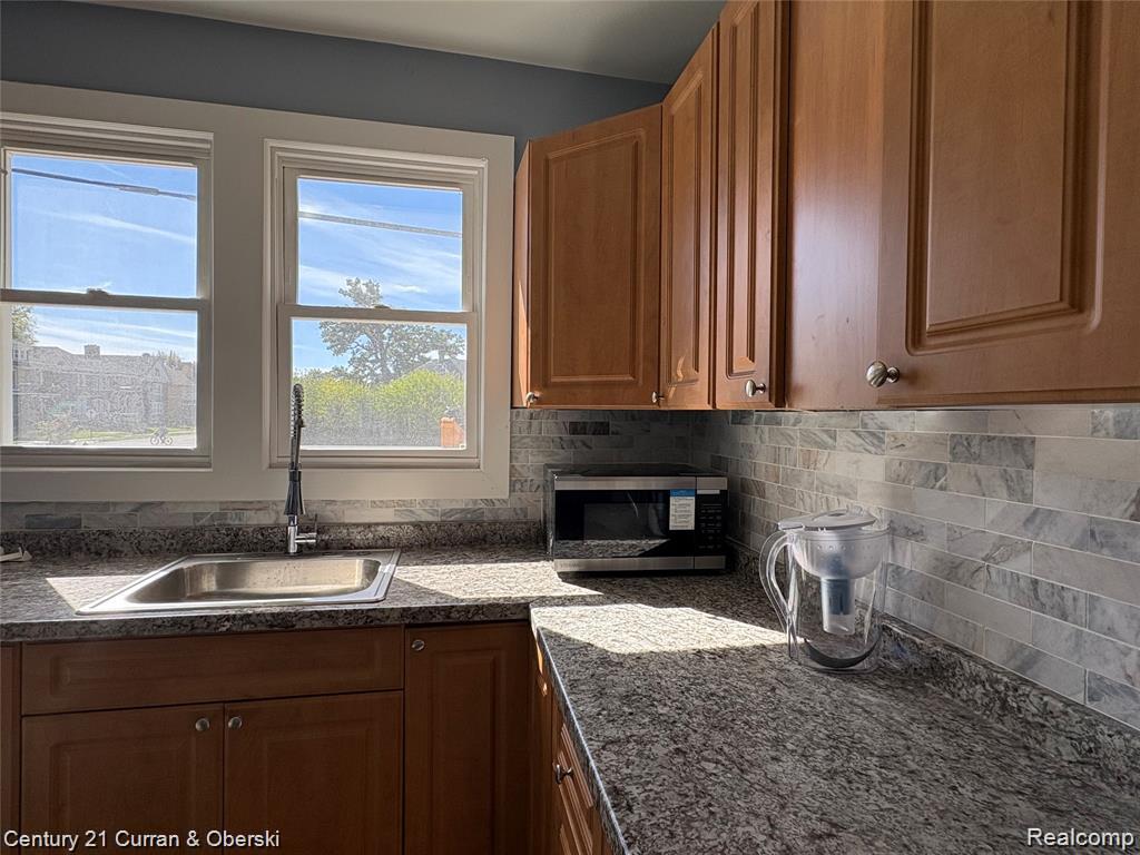1734 Calvert Avenue Detroit, MI 48206 - Photo 11 of 20