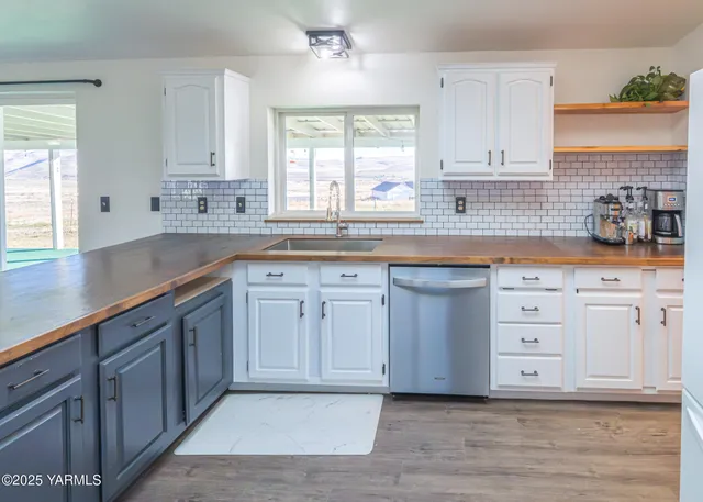 $383,000 | 1421 Conrad Road, Selah, WA 98942