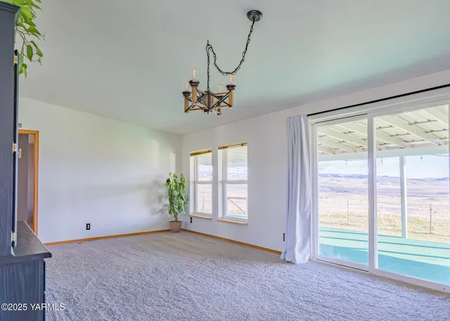 $383,000 | 1421 Conrad Road, Selah, WA 98942