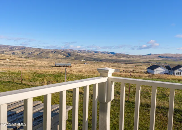 $383,000 | 1421 Conrad Road, Selah, WA 98942