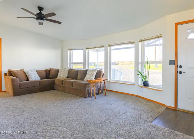 $383,000 | 1421 Conrad Road, Selah, WA 98942