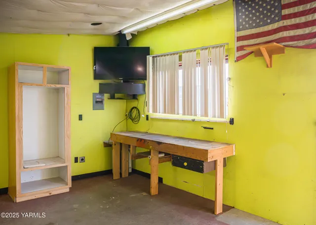 $383,000 | 1421 Conrad Road, Selah, WA 98942