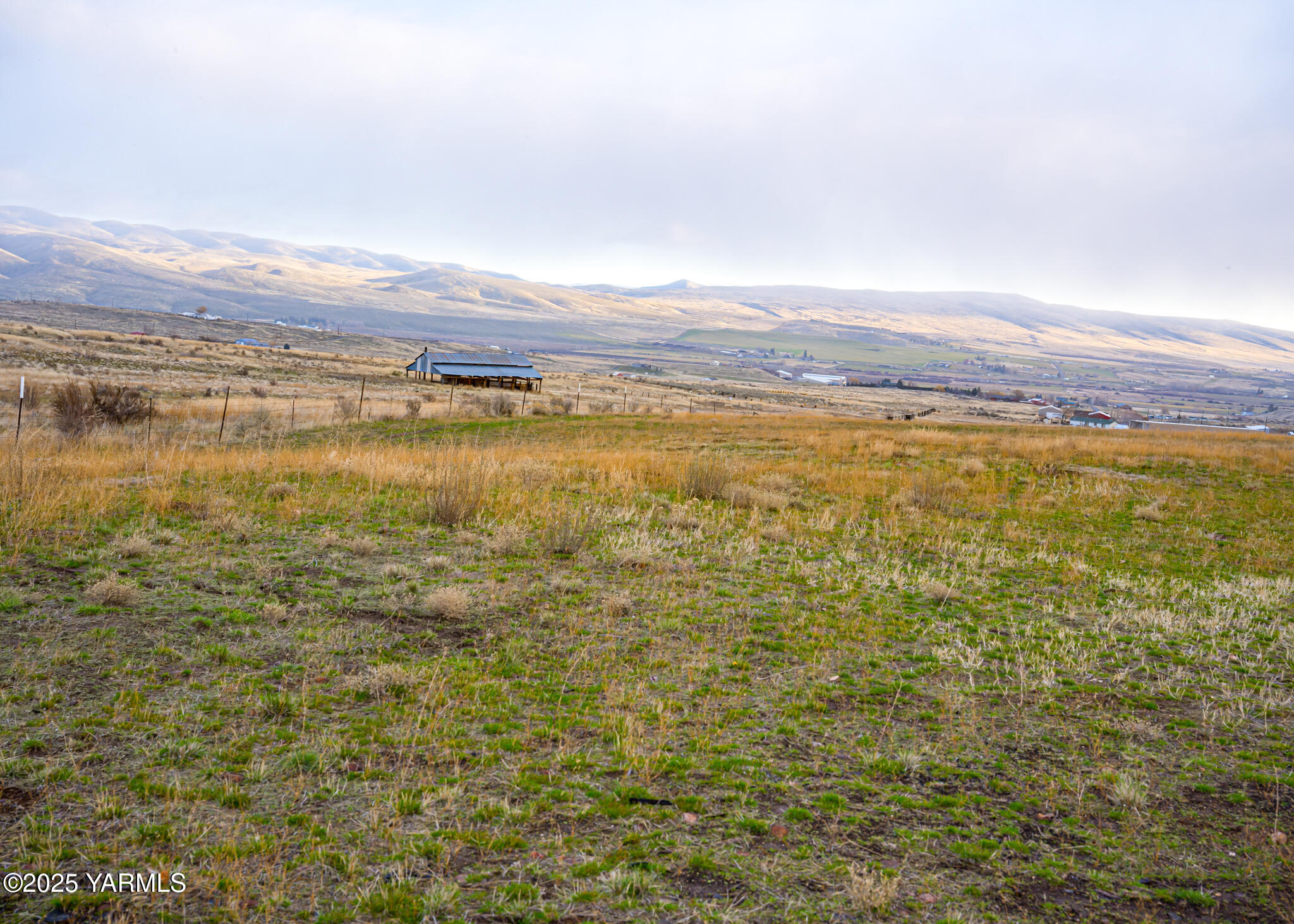 1421 Conrad Road Selah, WA 98942 - Photo 37 of 37 a view of an ocean