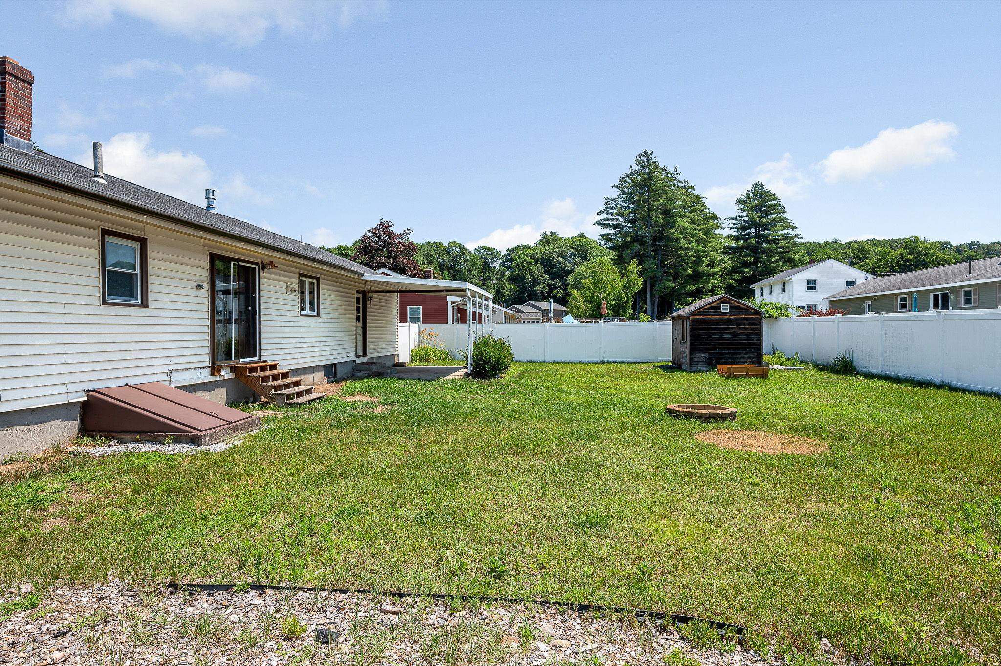 7 Raleigh Drive Nashua, NH 03062 - Photo 26 of 33