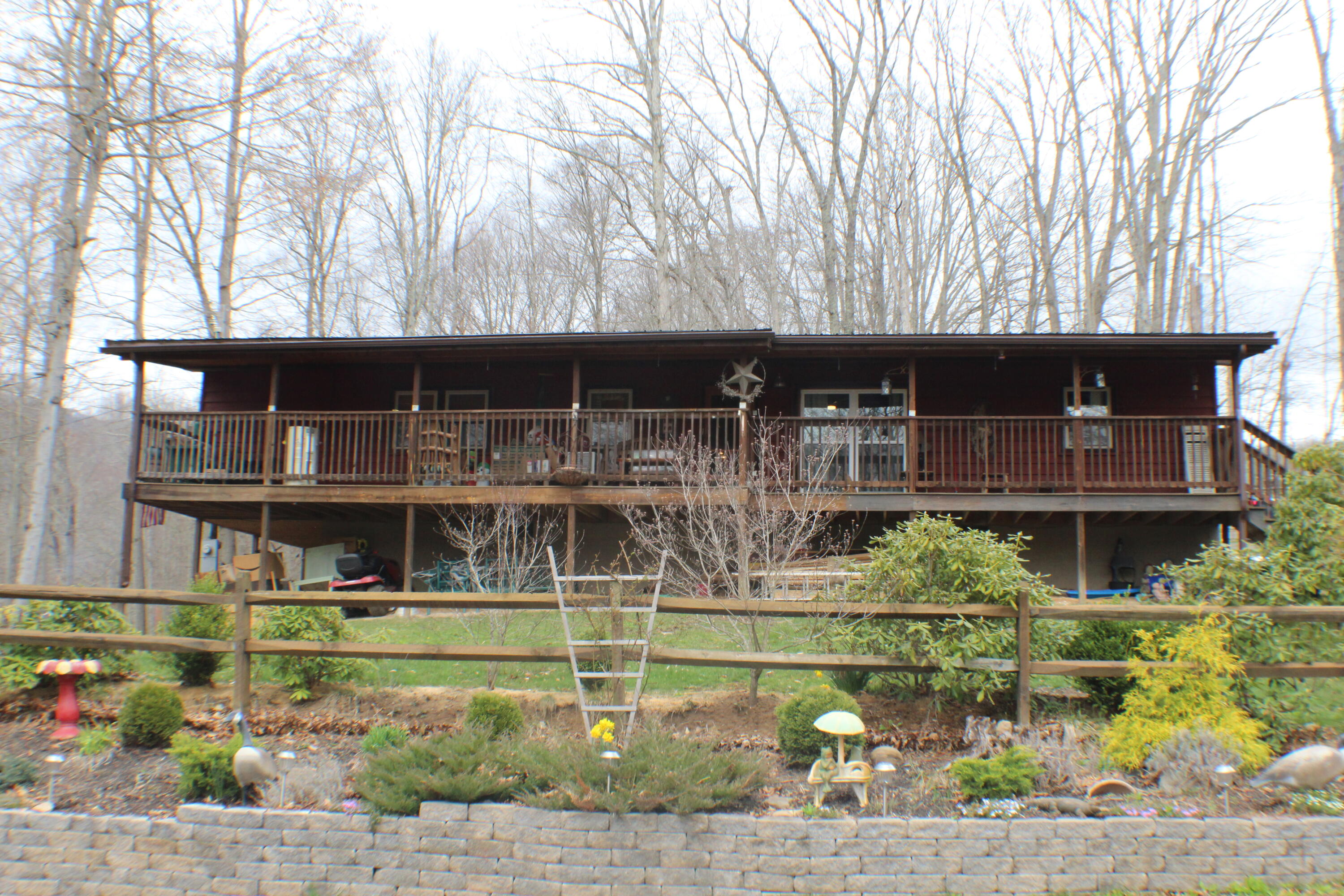 178 Thompson Road Hillsboro, WV 24946 - Photo 2 of 32 Gallery Image 2