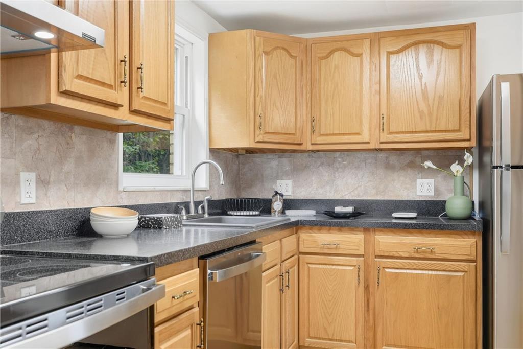 1204 Mifflin Road Pittsburgh, PA 15207 - Photo 15 of 37 Gallery Image 15