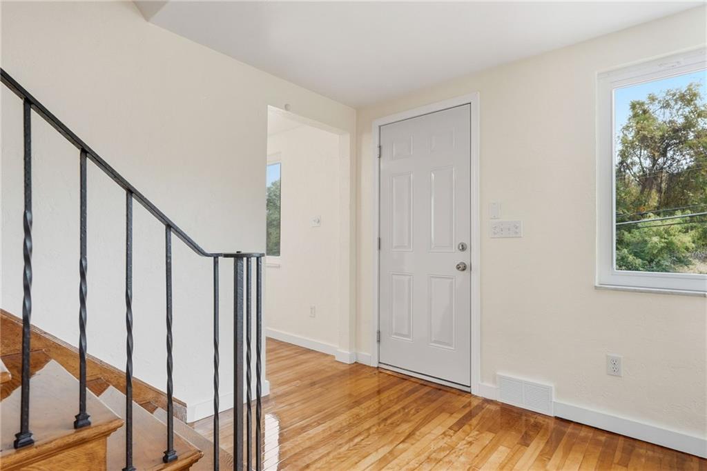1204 Mifflin Road Pittsburgh, PA 15207 - Photo 7 of 37 Gallery Image 7