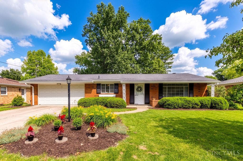 792 Asbury Road Cincinnati, OH 45255 - Photo 2 of 36