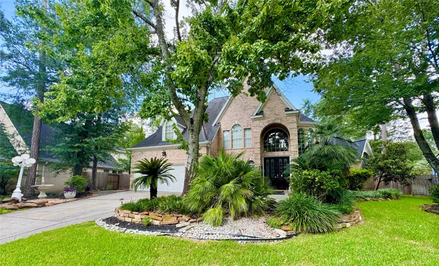 $1,198,000 | 59 Acorn Cluster Court, The Woodlands, TX 77381
