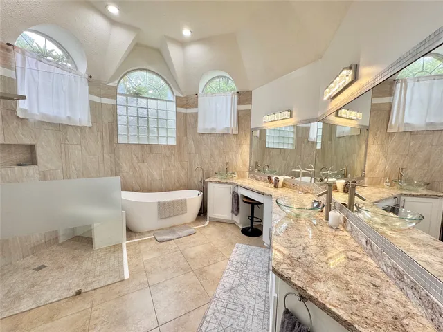 $1,198,000 | 59 Acorn Cluster Court, The Woodlands, TX 77381