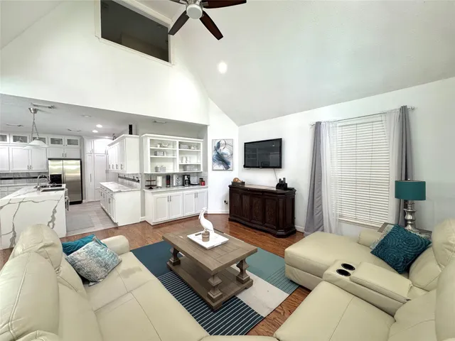 $1,198,000 | 59 Acorn Cluster Court, The Woodlands, TX 77381