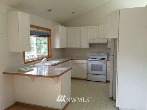 20330 Hoved Road Poulsbo, WA 98370 - Photo 3 of 10 Gallery Image 3