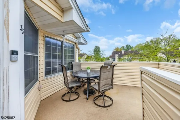 $399,000 | 33 Foxwood Court, Bedminster, NJ 07921