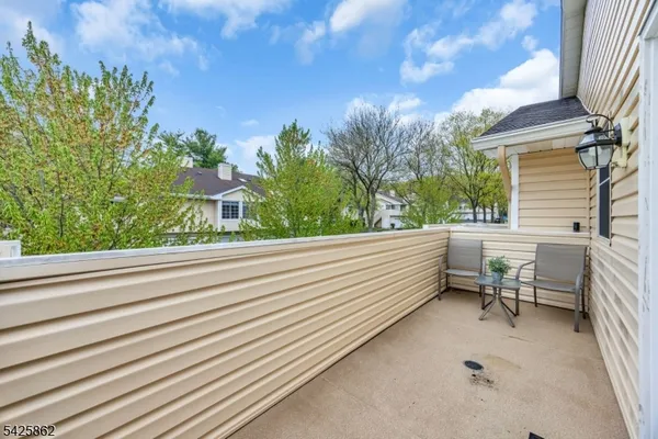 $399,000 | 33 Foxwood Court, Bedminster, NJ 07921