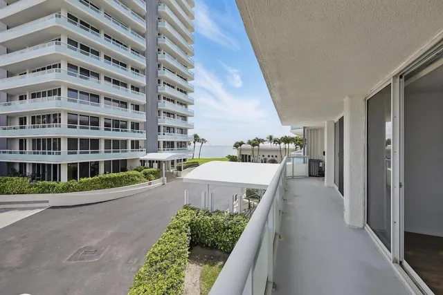 $4,500 | 3554 Ocean Drive, Unit 202S, Vero Beach, FL 32963