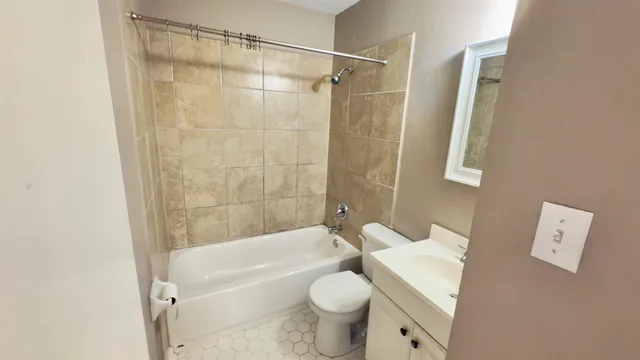 $1,150 | 3799 Carnes Avenue, Memphis, TN 38111