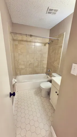 $1,150 | 3799 Carnes Avenue, Memphis, TN 38111