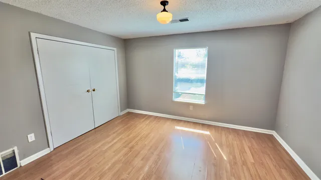 $1,150 | 3799 Carnes Avenue, Memphis, TN 38111