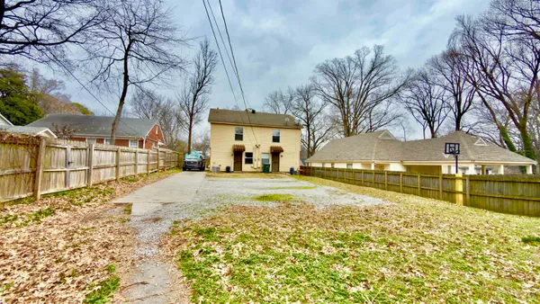 $1,175 | 3799 Carnes Avenue, Memphis, TN 38111