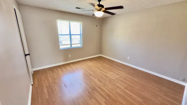 $1,150 | 3799 Carnes Avenue, Memphis, TN 38111