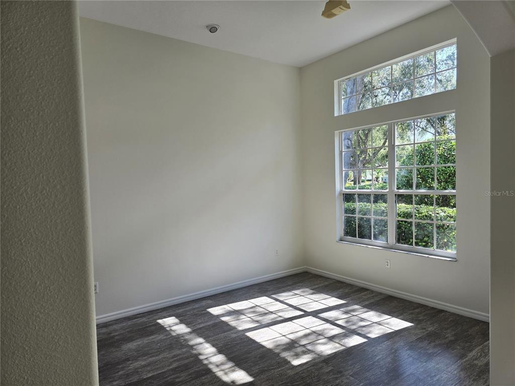 8427 Sailing Loop Lakewood Ranch, FL 34202 - Photo 4 of 44