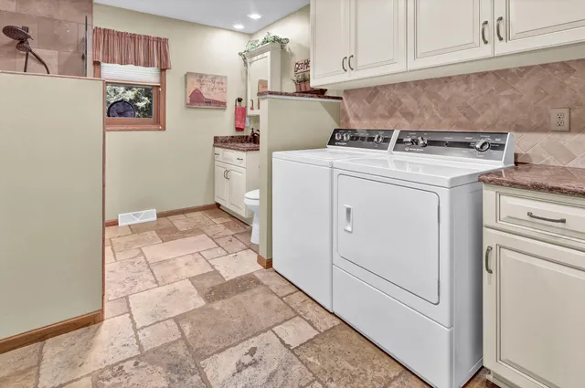 $760,000 | 8010 Center Street, Clear Lake, MN 55319