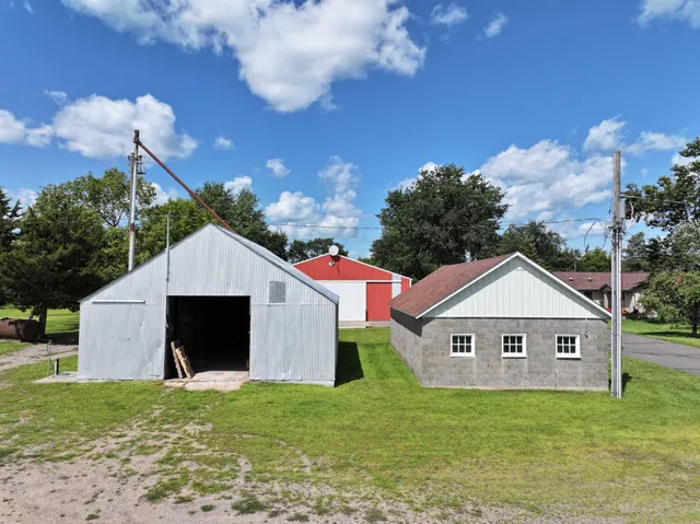 $760,000 | 8010 Center Street, Clear Lake, MN 55319