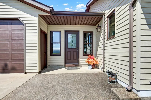 $760,000 | 8010 Center Street, Clear Lake, MN 55319