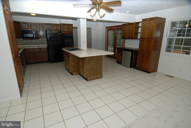 8711 Granite Lane Laurel, MD 20708 - Photo 15 of 30 Kitchen