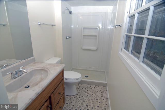 8711 Granite Lane Laurel, MD 20708 - Photo 20 of 30 Bath (Master)