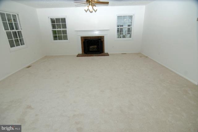 8711 Granite Lane Laurel, MD 20708 - Photo 9 of 30 Living Room