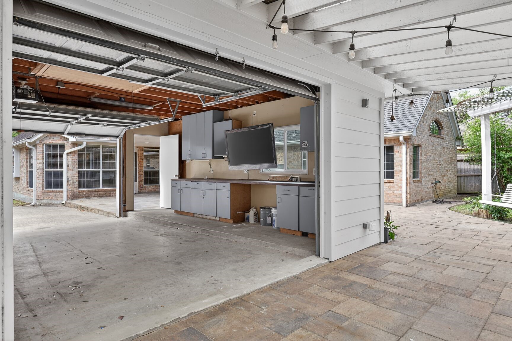 3614 Cedar Glen Lane Spring, TX 77388 - Photo 22 of 25 garage