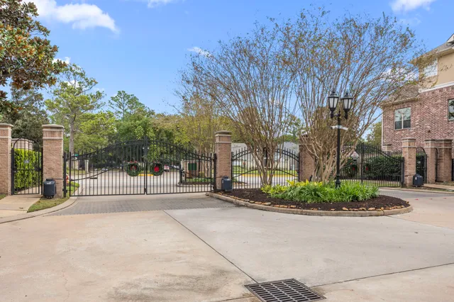 $2,350 | 7930 Stoneyway Drive, Houston, TX 77040