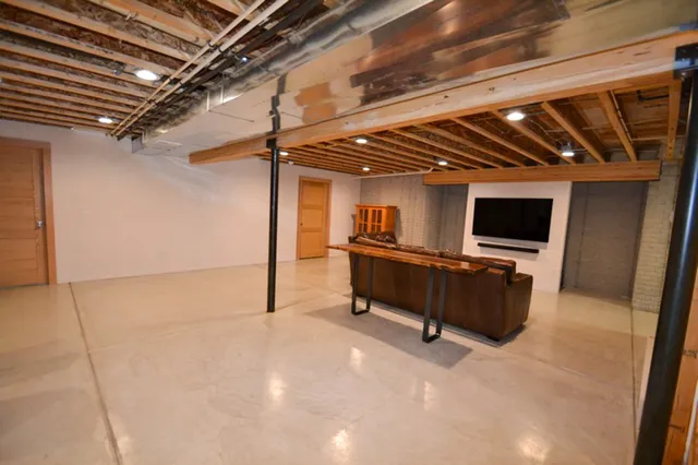 $649,800 | 3558 Howell Oaks Drive, Waukesha, WI 53188