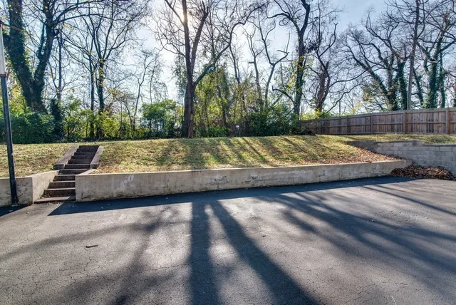 $2,800 | 126 Tallwood Drive, Nashville, TN 37211