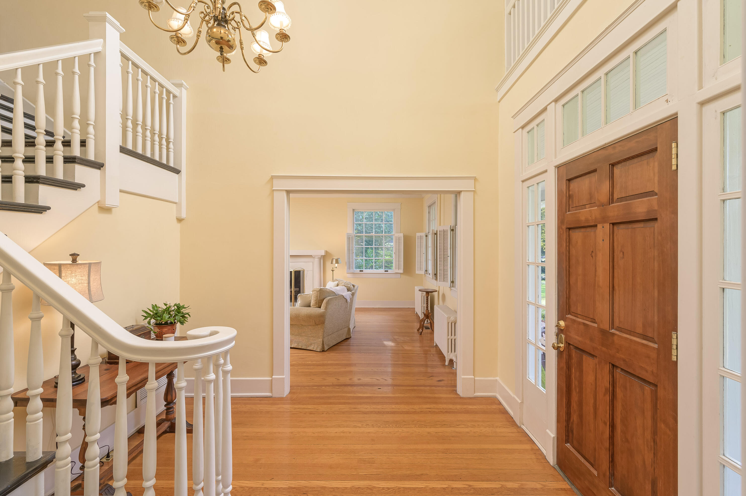 724-726 Dallas Road Chattanooga, TN 37405 - Photo 13 of 46 VIEW TO LIVING