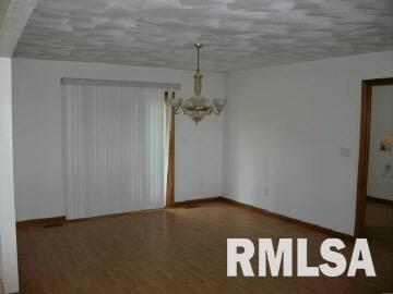 22915 Hugo Road Centralia, IL 62801 - Photo 3 of 6 Gallery Image 3