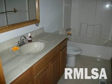 22915 Hugo Road Centralia, IL 62801 - Photo 5 of 6 Gallery Image 5