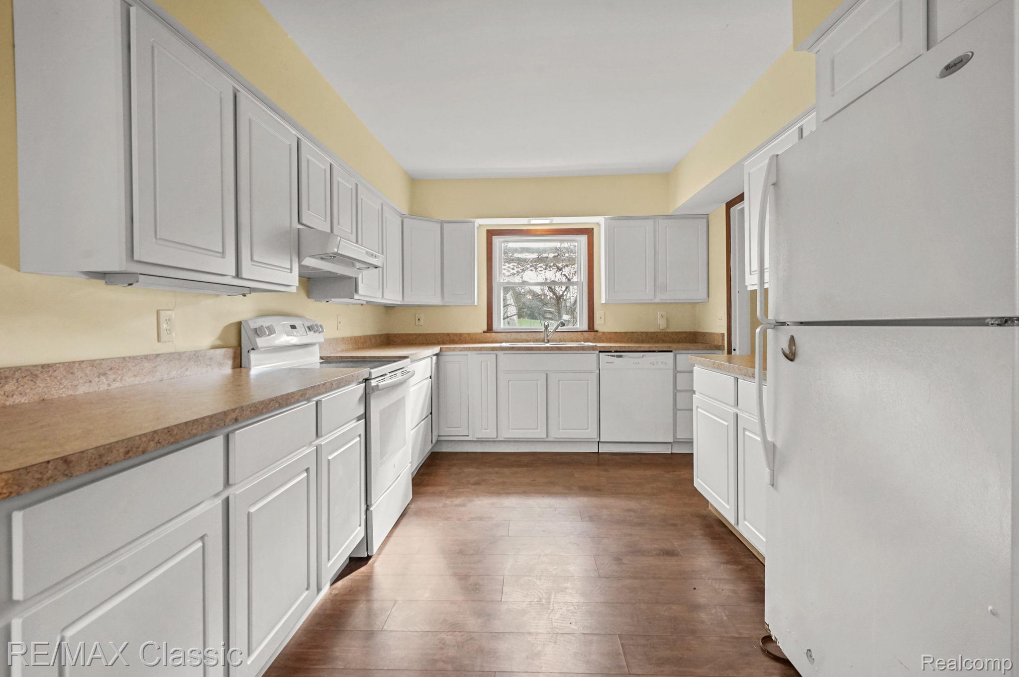 2670 Lake George Road Leonard, MI 48367 - Photo 11 of 31 Gallery Image 11