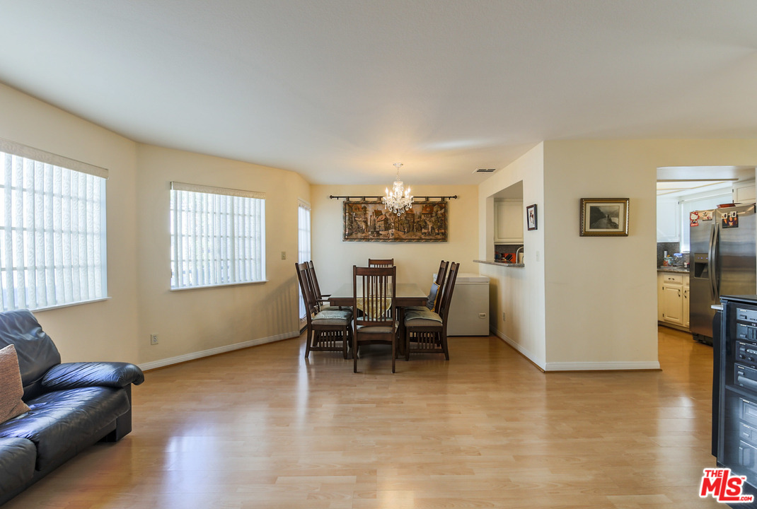 2234 Del Mar Road, Unit 9 Montrose, CA 91020 - Photo 7 of 25