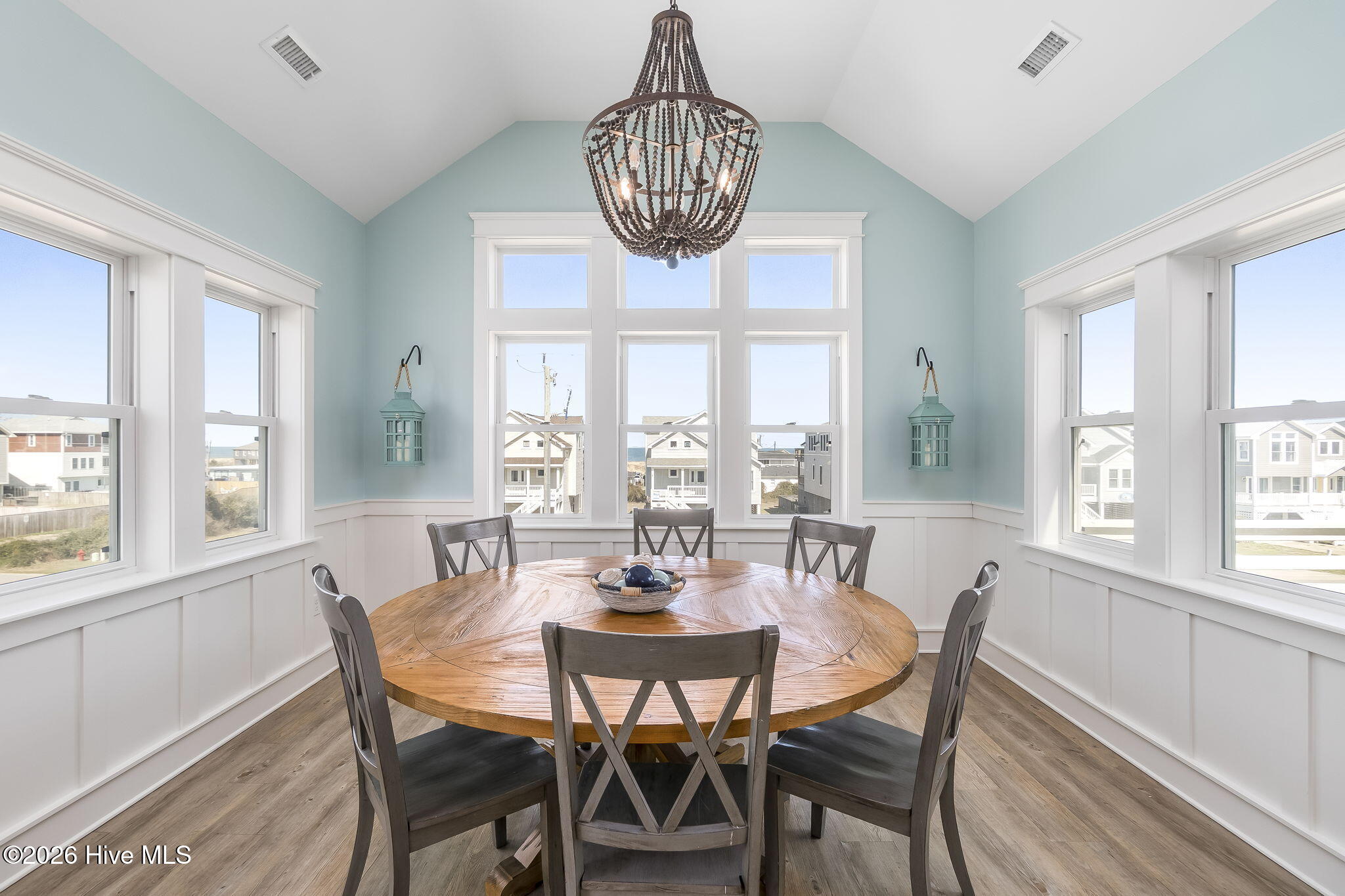 4616 Lindbergh Avenue Kitty Hawk, NC 27949 - Photo 22 of 78 Top Floor Dining area