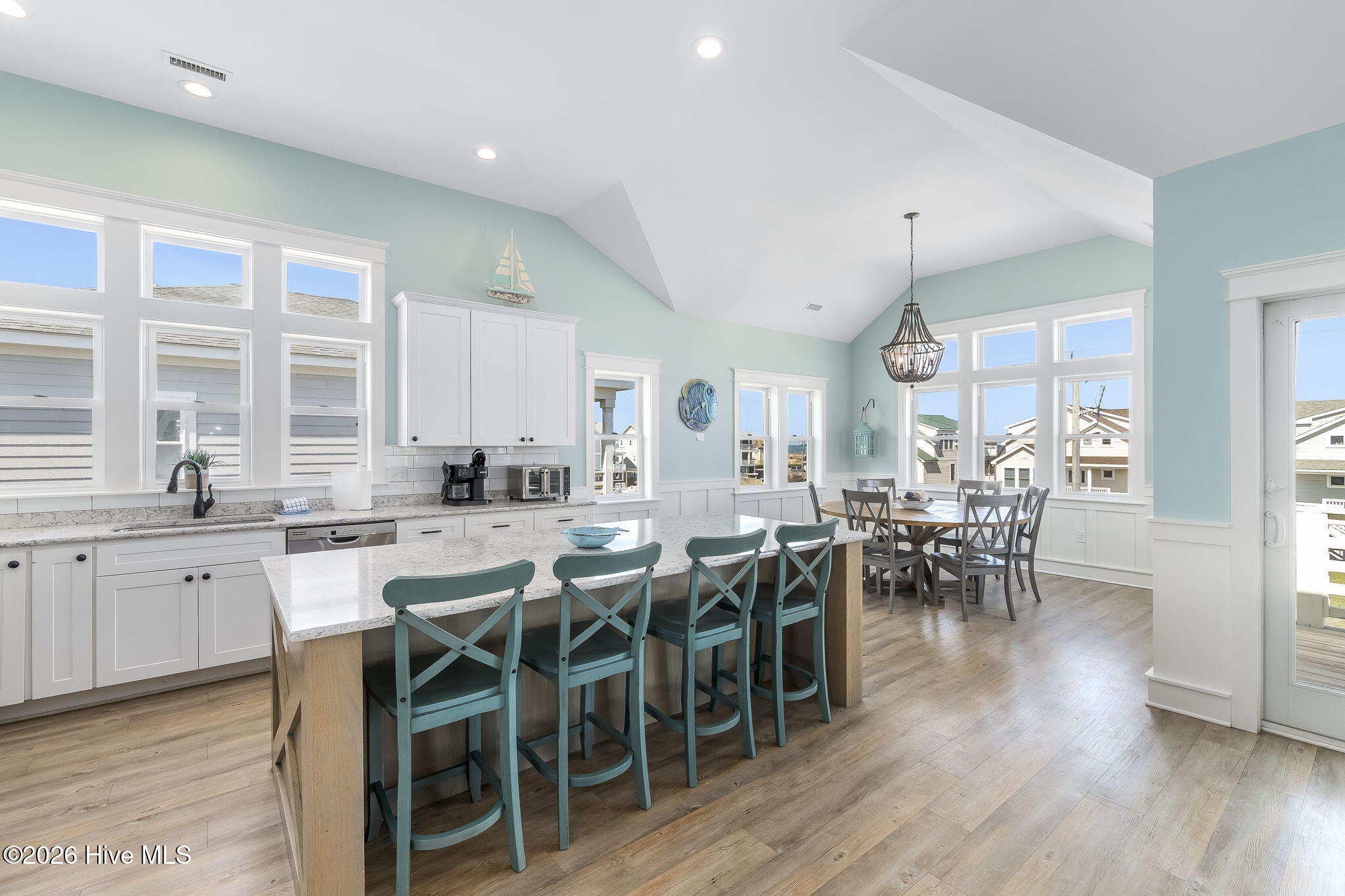 4616 Lindbergh Avenue Kitty Hawk, NC 27949 - Photo 24 of 78 Top Floor Dining and Island