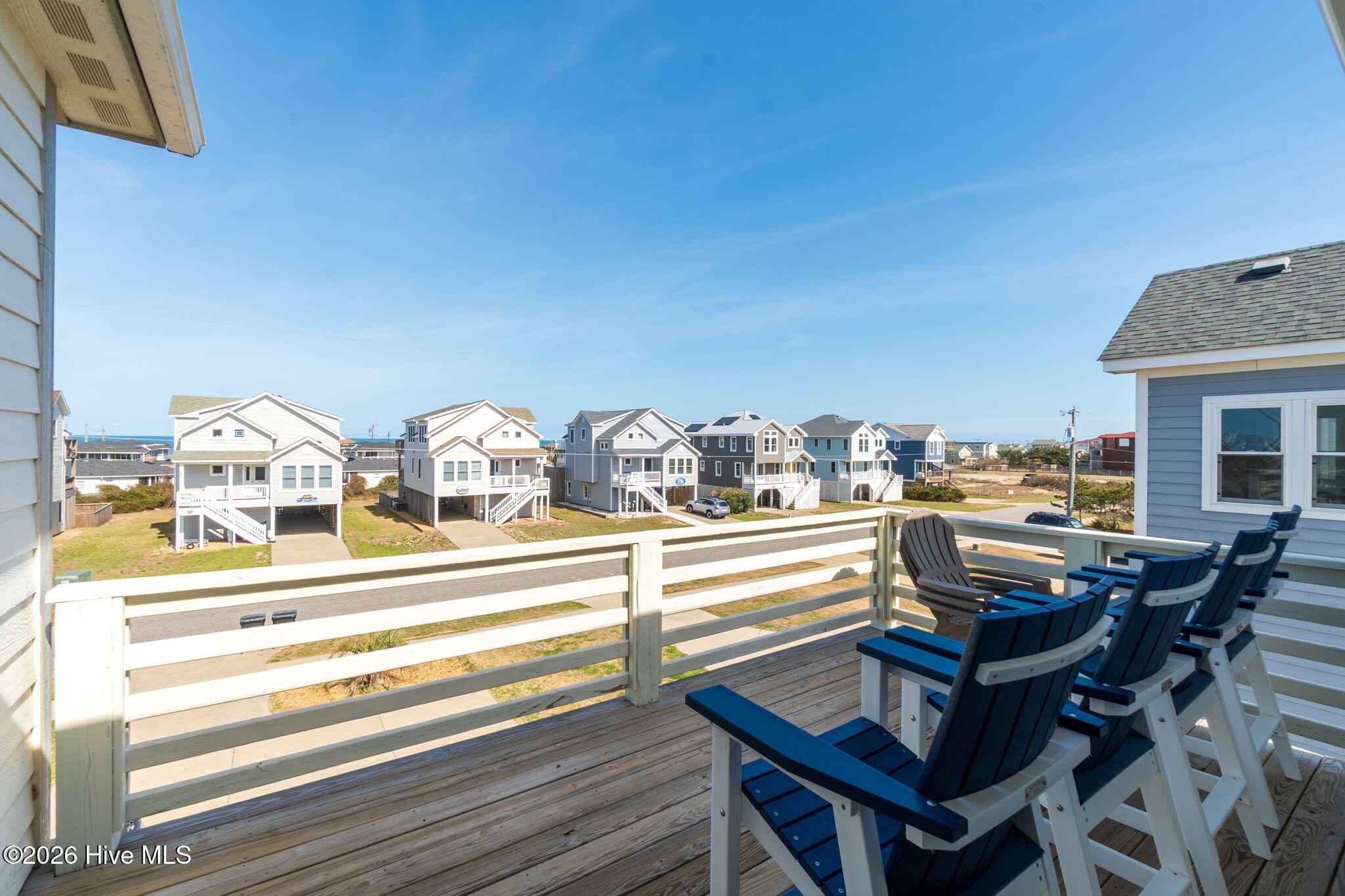 4616 Lindbergh Avenue Kitty Hawk, NC 27949 - Photo 39 of 78 Top Floor Front deck